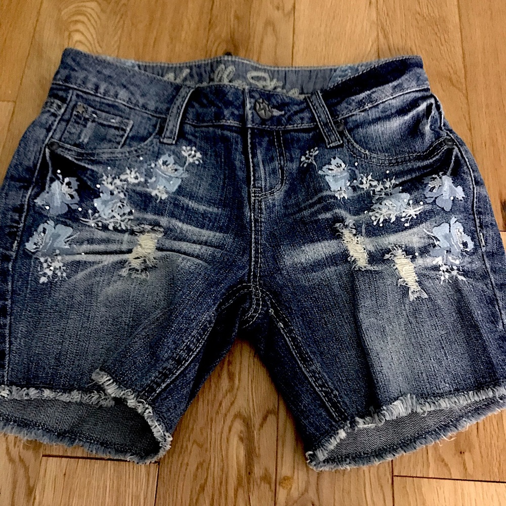Vanilla Star Shorts